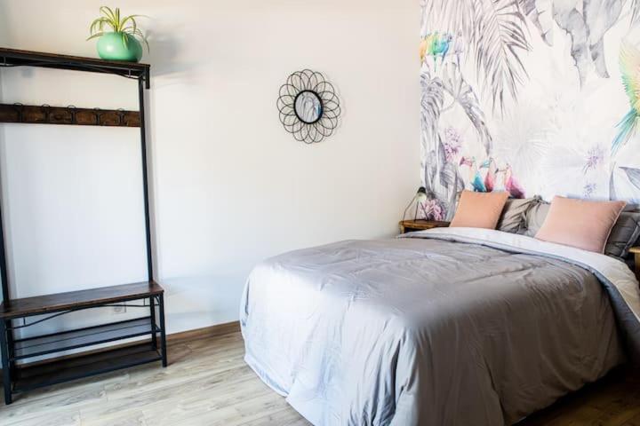 Chambre Tropicale Privee Au Coeur D'Un Village Calme Et Proche Du Vignoble Vinzelles Exteriör bild