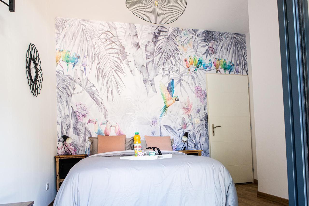 Chambre Tropicale Privee Au Coeur D'Un Village Calme Et Proche Du Vignoble Vinzelles Exteriör bild
